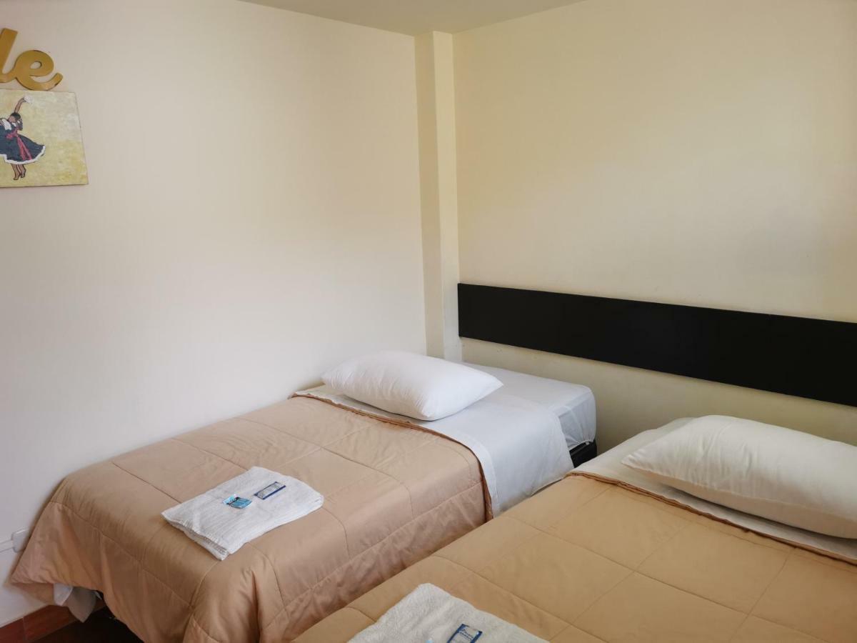 Residencial Mamamia Hotel Tacna Bagian luar foto